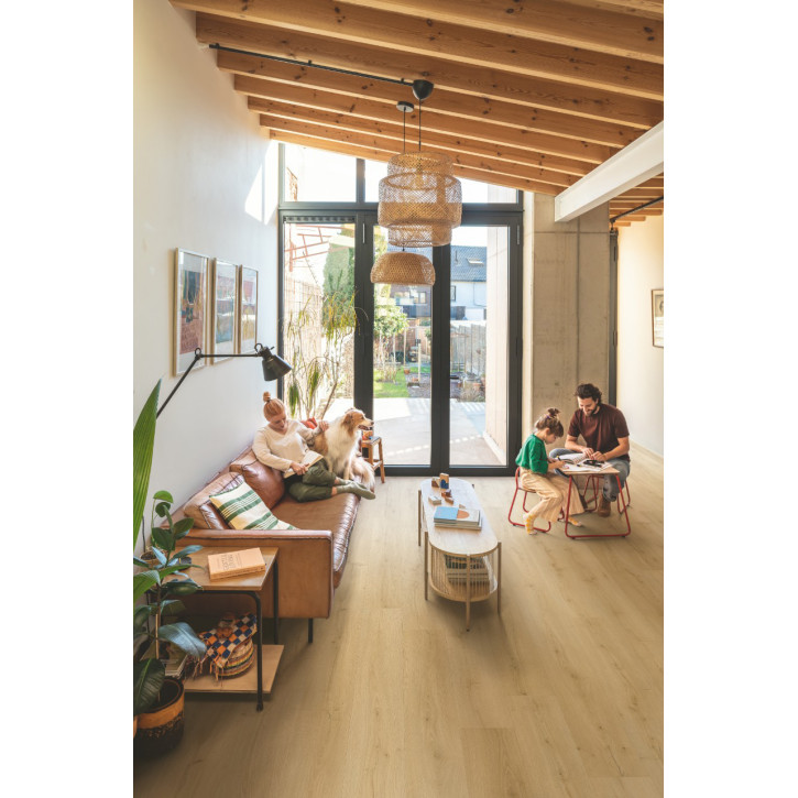 Panele winylowe AVMPU40318 Quick-Step Bloom Dąb szczotkowany miodowy